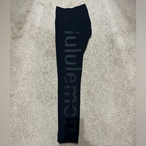 Lululemon Align 25” size 6 wordmark